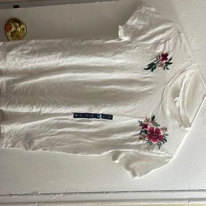 Lucky brand shirt with flowers on it